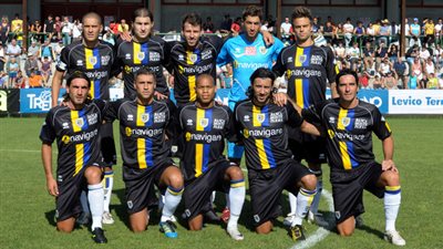 روما يلتقى بارما في 