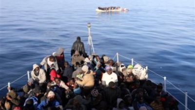 الرقابة الإدارية والداخلية تضبطان 71 متهما بتسهيل الهجرة غير الشرعية