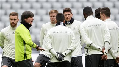 إقصاء بايرن ميونيخ يفيد لوف في التحضير لليورو المقبل