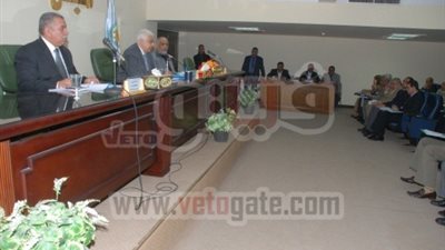 كشك يوزع 9500 قطعة أرض للمقابر بأسيوط