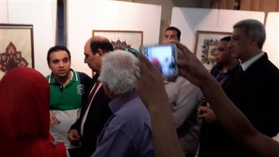 بالصور.. «ثقافة المنيا» يفتتح معرضا للخط العربى