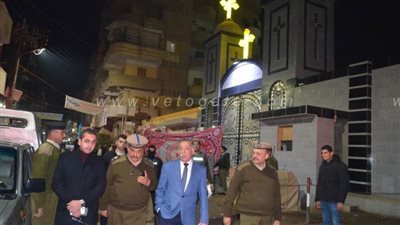 مدير أمن المنوفية يتفقد خدمات تأمين الكنائس في ليلة رأس السنة | صور