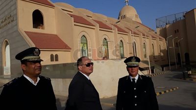 مدير أمن الجيزة يتفقد خدمات تأمين الكنائس بـ6 أكتوبر (صور)