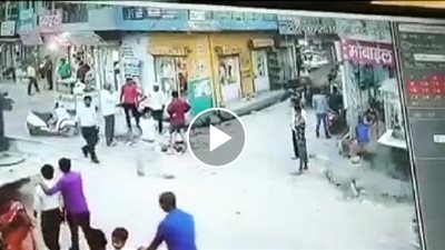 سيارة تصدم عربة كارو وتضع صاحبها في مأزق (فيديو)