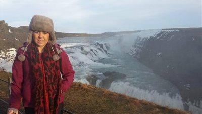 حسناء بريطانية تطلق حملة تبرعات لتحقيق حلمها بعد يأسها من السرطان