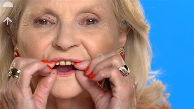 7 خدع جمالية منزلية للجدات (فيديو)