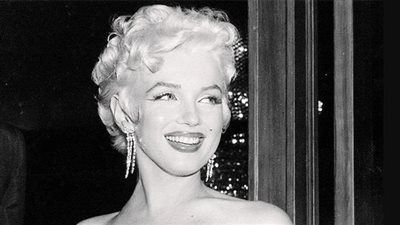دفنت في كاديلاك وسربوا صورة جثتها.. 60 عاما على رحيل ملكة الإغراء مارلين مونرو | فيديو