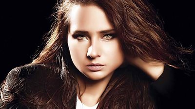 نيللي كريم تحاول بناء حياتها في مسلسل «تحت السيطرة»