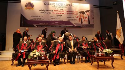 عبد الغفار يشهد ختام المؤتمر الدولي السنوي السابع لجامعة عين شمس