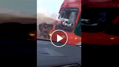 شجار بين رجل إطفاء وسائق سيارة (فيديو)