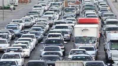 تفاصيل الحالة المرورية في الميادين والطرق الرئيسية بالقاهرة الكبرى