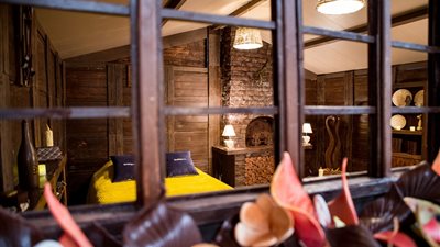 عطلة غير عادية في كوخ من الشوكولاتة (صور)