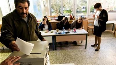 بدء التصويت في جولة إعادة الانتخابات الرئاسية بقبرص