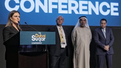 وزيرا الاستثمار وقطاع الأعمال يفتتحان المؤتمر العالمي للسكر بدبي