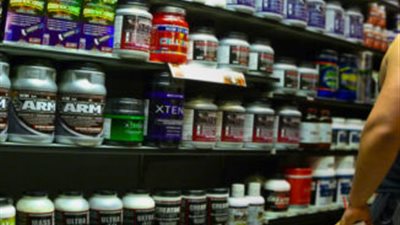 دراسة تكشف دور المكملات الغذائية في زيادة خطر سرطان الرئة بين الرجال