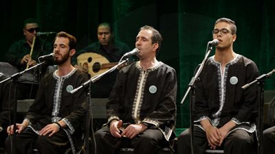 إبداع «سلطان العارفين» بالإنشاد الديني في الساقية (صور)