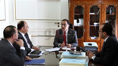 رئيس الحكومة يلتقي وزير المالية لبحث عدد من الملفات المهمة