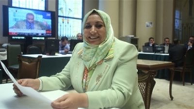 نائبة بالشرقية تحصل على الموافقة برصف طريق في مشتول السوق