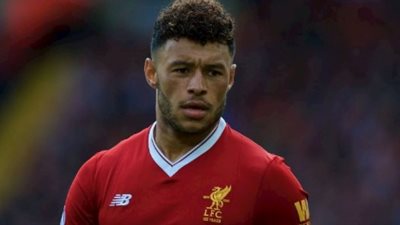 كلوب يقيد تشامبرلين في قائمة ليفربول بدوري أبطال أوروبا