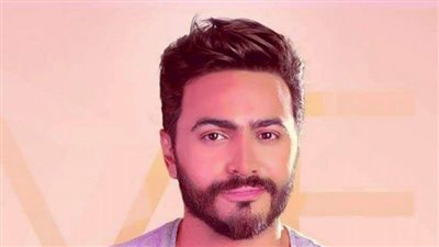 بالفيديو.. 10 آلاف متفرج بحفل تامر حسني في الجامعة الأمريكية