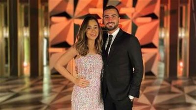 محمد الشرنوبي يحتفل بالعام الجديد رفقة خطيبته: عام جديد مع امرأة جميلة