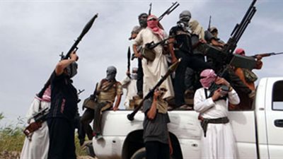 مقتل وإصابة ثلاثة أفراد في سطو مسلح على سيارة بريد بسوهاج