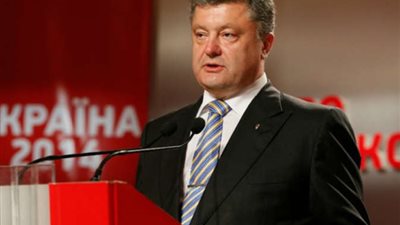 رئيس أوكرانيا يقرر تمديد وقف إطلاق النار في شرق البلاد حتى نهاية الشهر