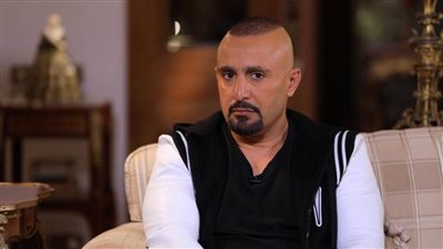 أحمد السقا يروي قصة اقتحامه منزل شاب سب والدته وزوجته على إنستجرام | فيديو