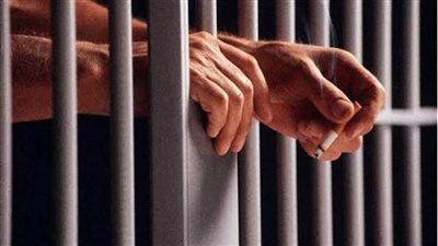 حبس عاطل عثر بحوزته 40 ألف قرص مخدر في البحيرة