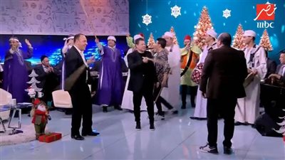 وصلة رقص لرضا عبد العال وسعد الصغير على أنغام المزمار | فيديو