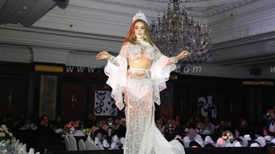 ببدلتي رقص مختلفتين.. أنستازيا تشعل حفل رأس السنة بفندق هلنان لاند مارك | صور