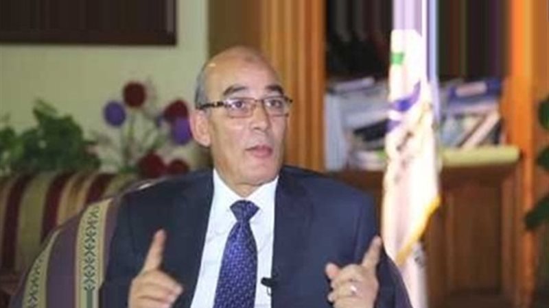 الدكتور عبد المنعم