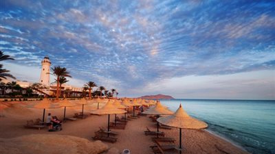 سائحو بريطانيا يتوافدون على «الغردقة» بدلا من شرم الشيخ