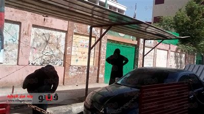 الأهالي ينتظرون أبناءهم أمام لجان الثانوية العامة