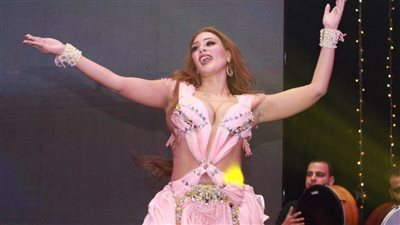 إيمي سلطان تخطف الأنظار في حفل رأس السنة بالريتز كارلتون