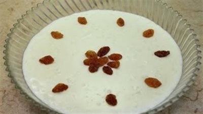 بالفيديو.. قدمي الأرز بالحليب لأسرتك في دقائق