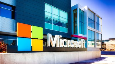 مايكروسوفت تتخلى عن خطط VR لجهازها Xbox One