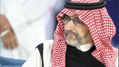 الوليد بن طلال يمنح لاعبي «الهلال» 4 ملايين ريـال حال الفوز بالدوري