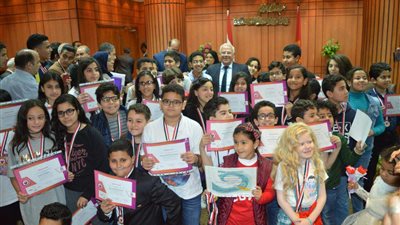 تفاصيل لقاء محافظ بورسعيد بالطلاب الموهوبين (صور)