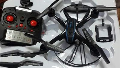 بالصور.. ضبط طائرة تجسس داخل طرد وارد من أمريكا بمطار القاهرة