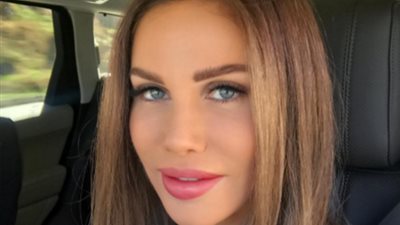 نيكول سابا تنشر صورة جديدة لها من كواليس «مذكرات عشيقة سابقة»