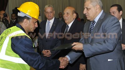 بالصور.. محلب يفتتح توسعات محطة الصرف الصحي بعين شمس