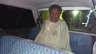 «تضامن المنيا» تروي تفاصيل إنقاذ مشرد مريض وتحويله لدور رعاية بأسيوط