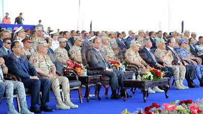 برلمانى يشيد باصطحاب الرئيس نواب في زيارة الفرافرة