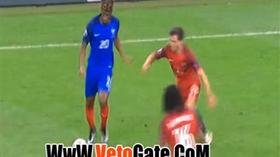 بالفيديو.. حارس البرتغال ينقذ مرماه من رأسية خطيرة أمام فرنسا