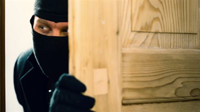 تفاصيل وثيقة «التأمين ضد السطو والسرقة بالإكراه»