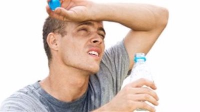 5 نصائح تحمي طفلك من ضربة الشمس