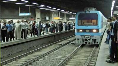 رئيس المترو يتفقد محطة المرج القديمة والمؤقتة