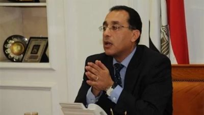 مدبولي يراجع تفاصيل منطقة الأعمال في العاصمة الإدارية بأمريكا