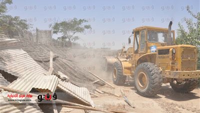 بالصور.. إزالة 13 جراجا عشوائيا و9 مشاتل مخالفة بهضبة الأهرام